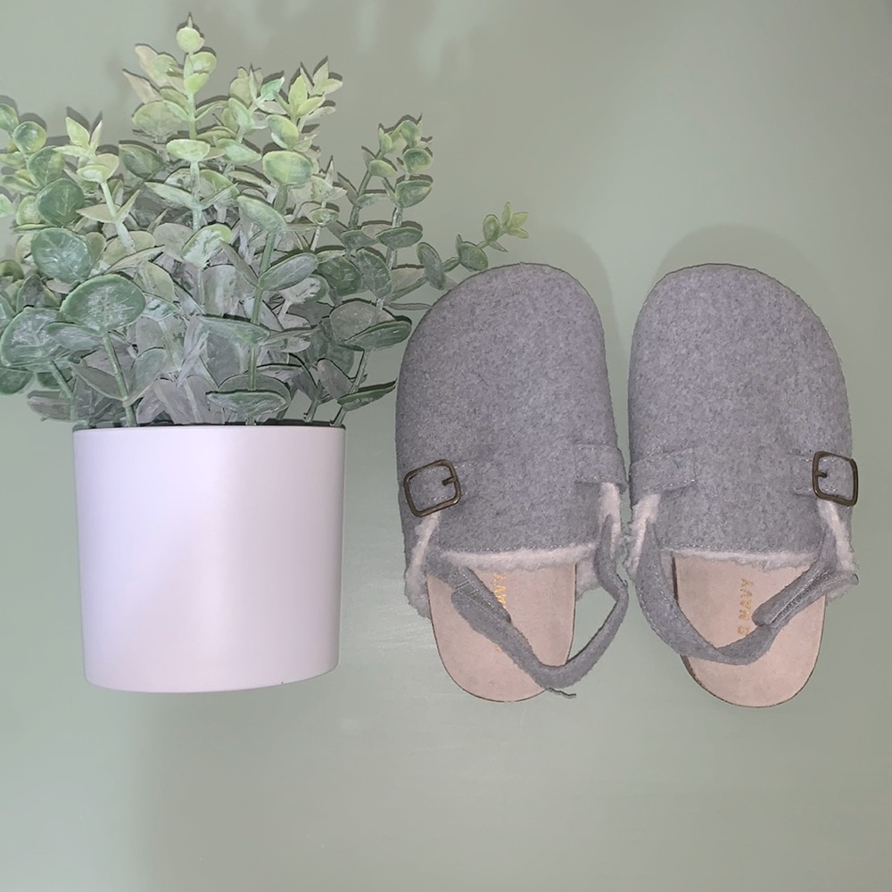 Girls clog slipper